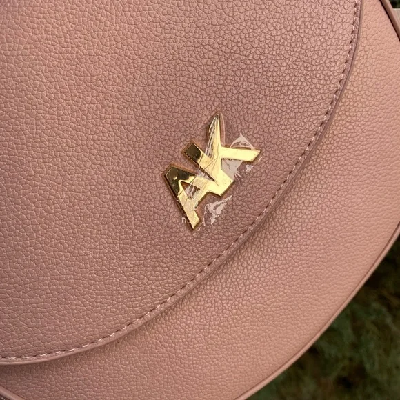 Anne Klein small cross body purse casual beige color - Picture 3 of 8